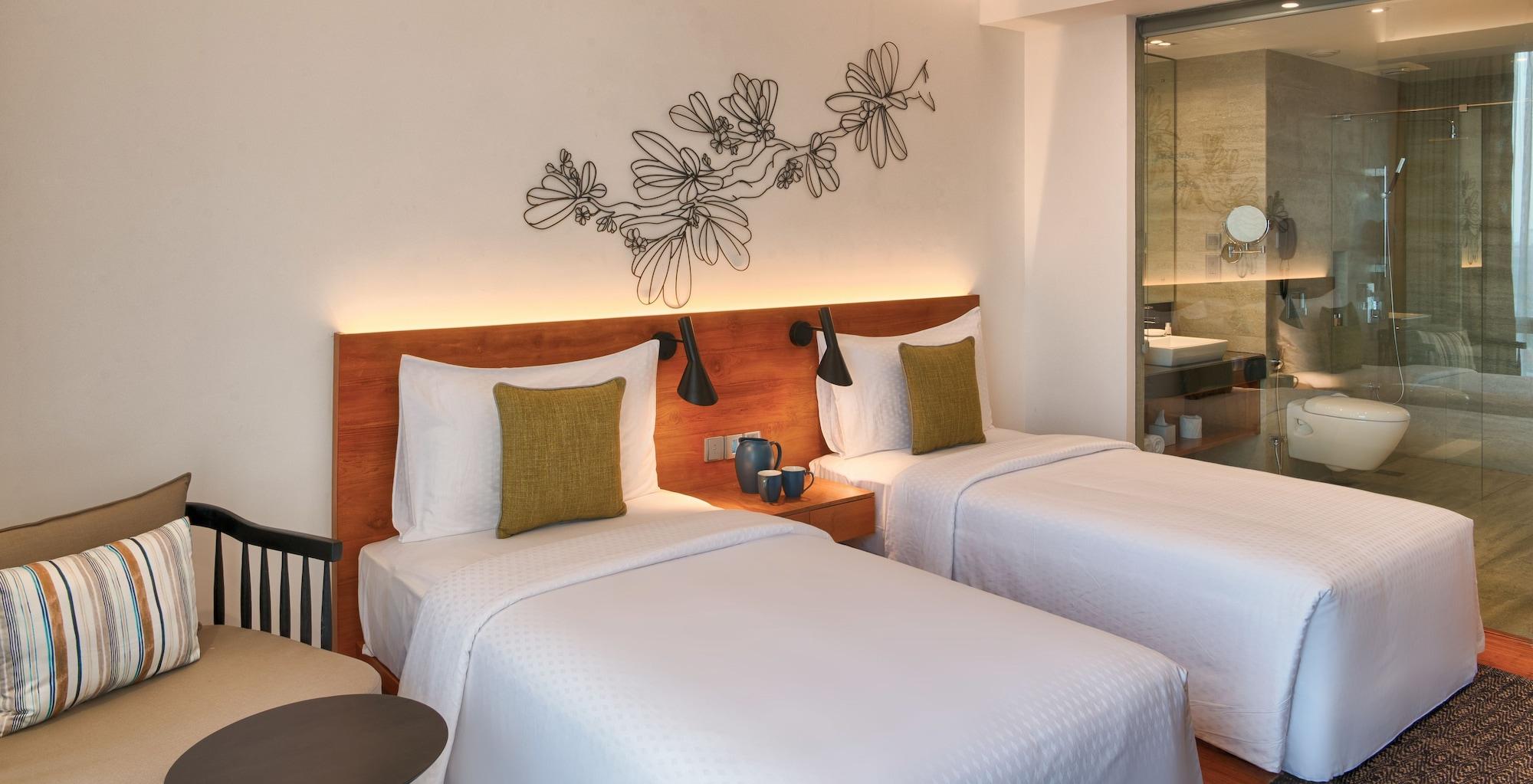 Отель Jetwing Colombo Seven Экстерьер фото