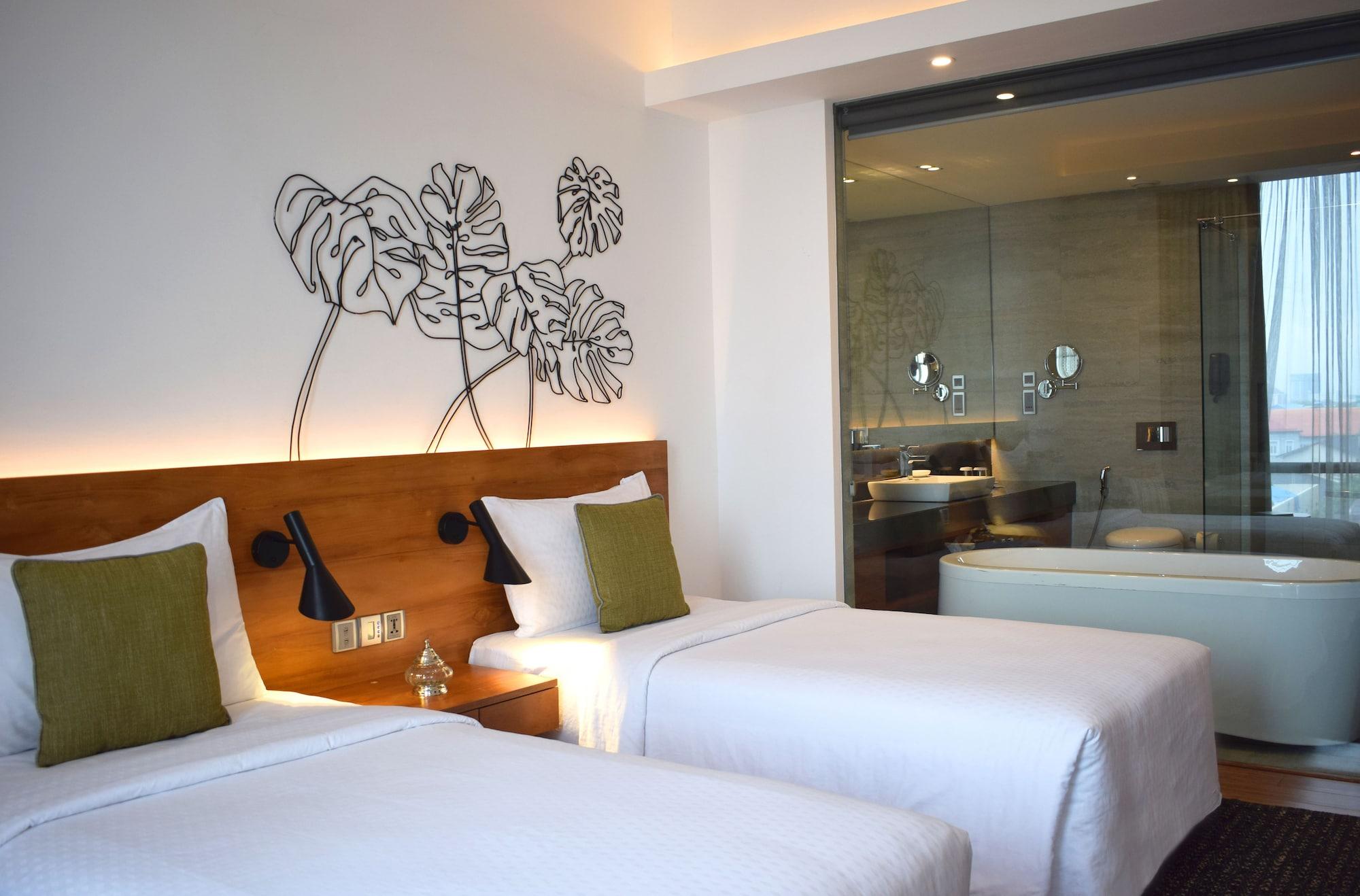 Отель Jetwing Colombo Seven Экстерьер фото
