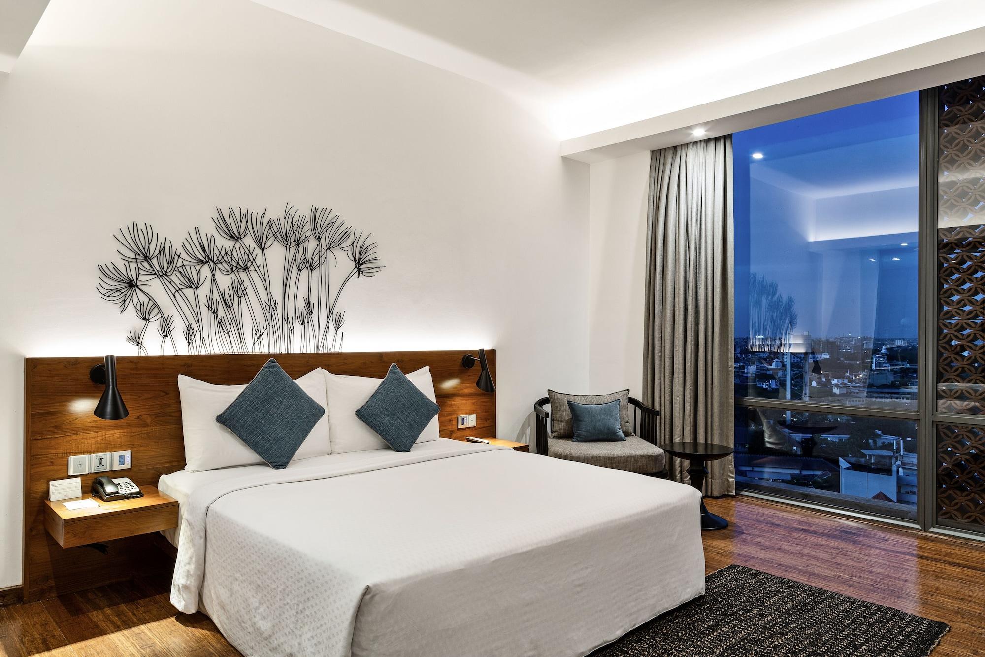 Отель Jetwing Colombo Seven Экстерьер фото