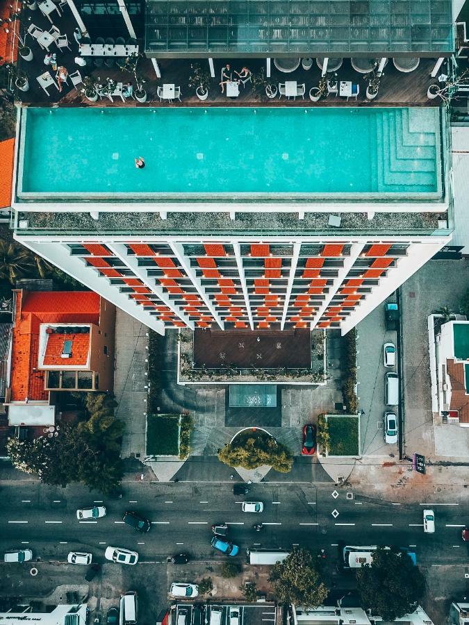 Отель Jetwing Colombo Seven Экстерьер фото
