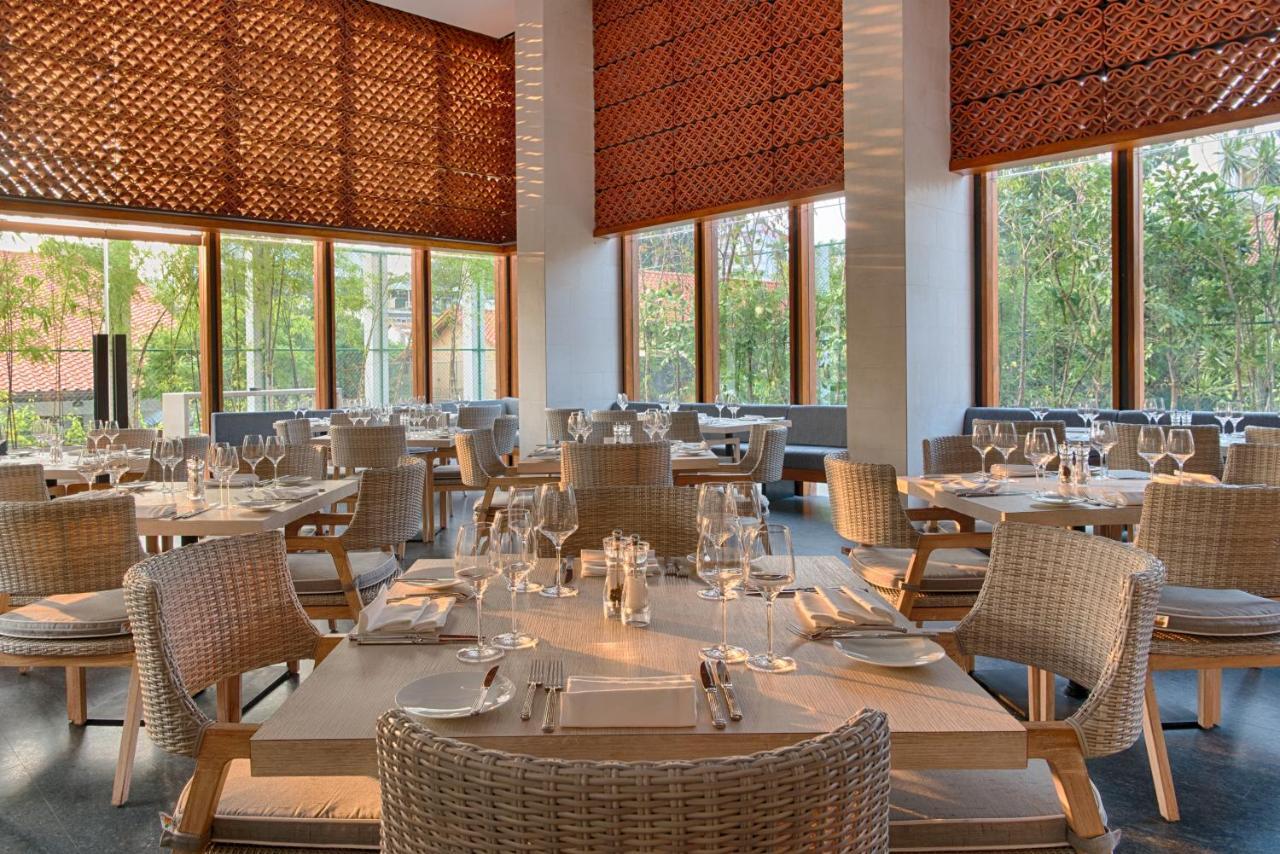 Отель Jetwing Colombo Seven Экстерьер фото
